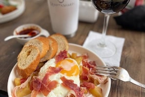 Breakfast meal