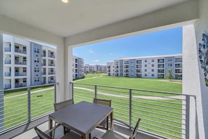 25-web-or-mls-3180-paradox-cir-203