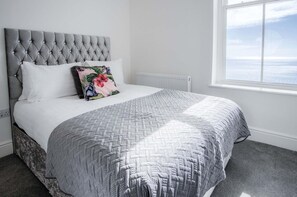 St Catherine's View - 2 Bedroom - Panorama - Tenby (23297)