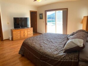 upstairs master bedroom