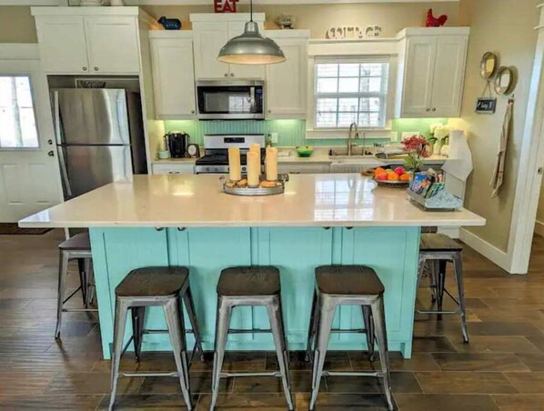 Kitchen with Island