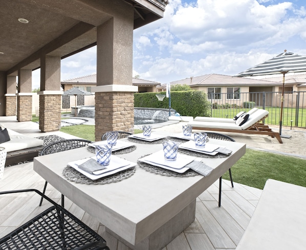 Outdoor dining