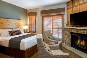 bedroom at Hyatt Main St. Station 