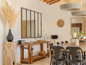 A louer maison en pierres en Provence avec piscine chauffée