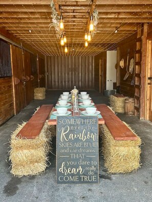 Outdoor dining