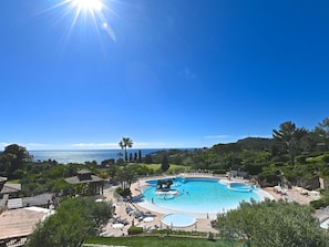Water, Sky, Plant, Nature, Tree, Azure, Swimming Pool, Building, Seaside Resort, Body Of Water