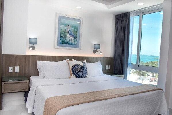 King size bed, lagoon views, brand new room