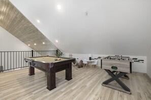 Game Area Pool Table & Shuffle Board