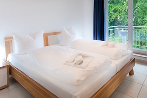 Schlafzimmer 1