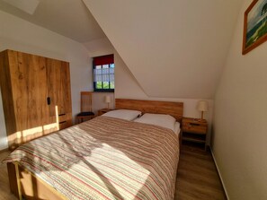 Schlafzimmer 1.OG