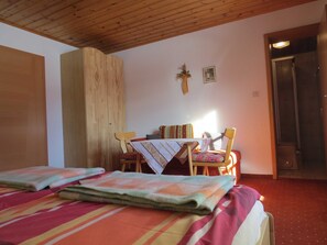 Doppelzimmer Biohof Haus Wieser Abtanau