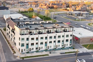 Four-bedroom space in the beautiful Conway building.