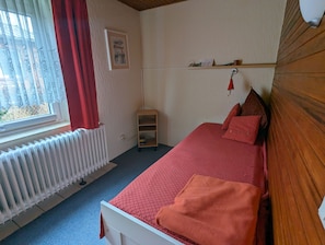 Schlafzimmer 2 Ausziehbett