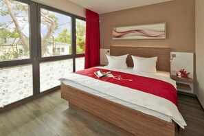 Schlafenzimmer 1