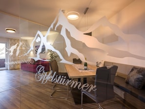 Wohn-/Essbereich -Aparthotel AlpTirol