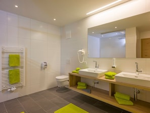 Badezimmer - Aparthotel AlpTirol