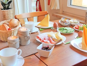 Breakfast meal