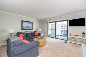LIVING-AREA