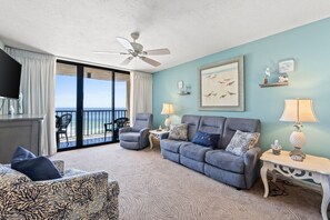 Living Area with Gulf Views