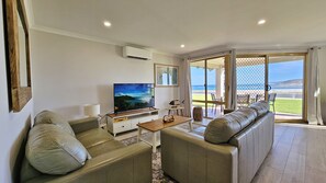 Pelican Shore Villa 5 Kalbarri Accommodation Services