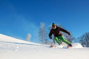 Skidåkning och snöaktiviteter