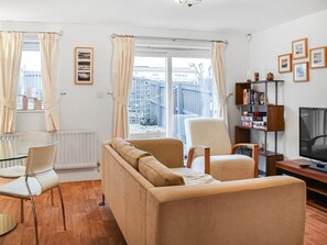 Living room/dining room | Eden House, Seahouses