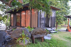 Glass House (1)