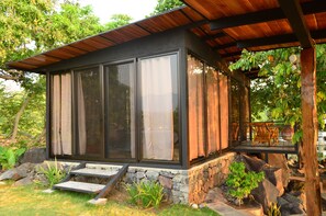 Glass House (3)