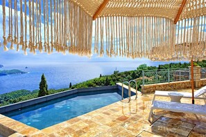 Balcony / Terrace / Patio, Building Exterior, Outdoor, Pool, Scenic View