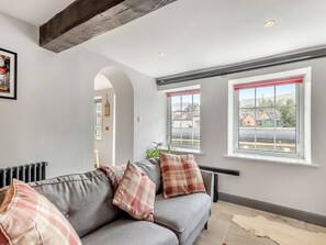 Living area | Dee Bank Cottage, Llangollen