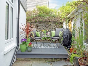 Sitting-out-area | Spa Cottage, Mevagissey