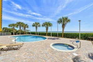 Pool/ Hot Tub