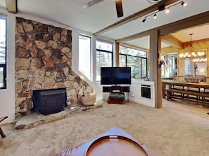 Open Slopeside 2 Bedroom Condo