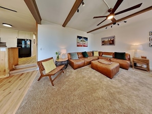 Open Slopeside 2 Bedroom Condo