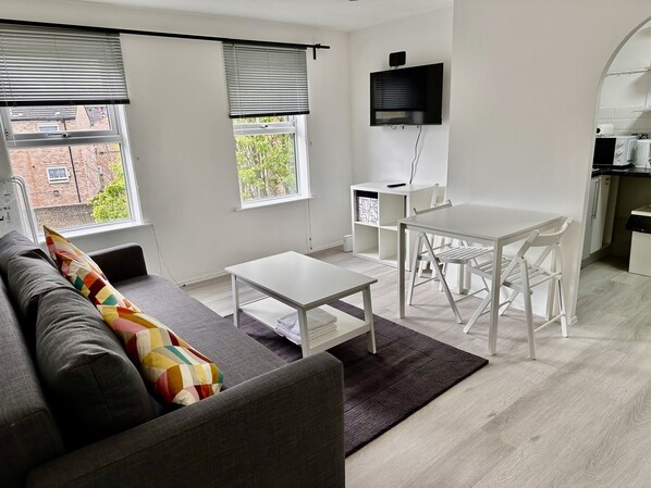 Living Room / Lounge