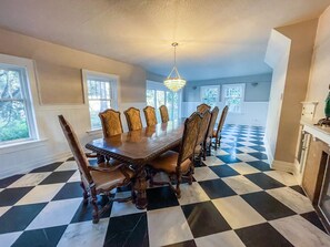 Formal Dining Room
