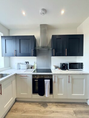 Fully fitted kitchen with all appliances and amenities.