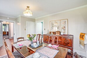 Dining Room | 1st Floor | Dishware & Flatware Provided