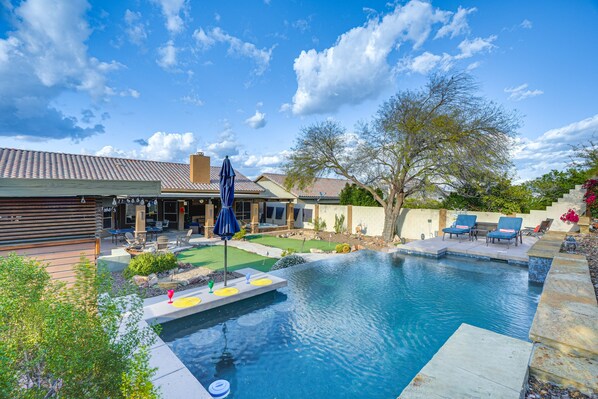 Phoenix Vacation Rental | 3BR | 2BA | 2,383 Sq Ft | Step-Free Entry