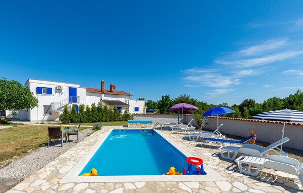 pool