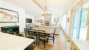 Celestial Dr - Dining and Living