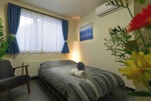 Bedroom 1 (semi-double bed)
