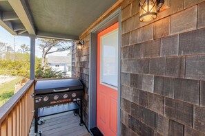 Blackstone gas grill with propane provided