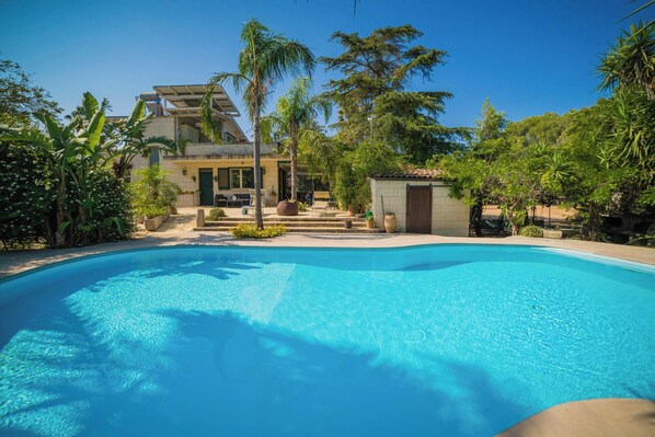 Private Pool