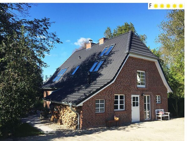 Holiday Home Exterior [summer]