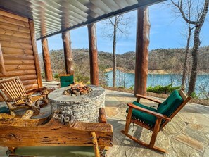 Mountain Ridge lower deck fire pit and lake view