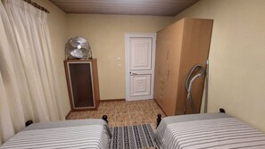 2nd Bedroom (1)