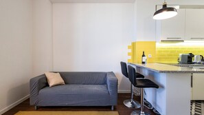 This is the perfect spot to unwind after a day exploring the city #bright #comfort