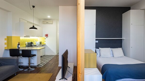 Overview of the apartment's layout, divided by a wooden wall partition #modern #simple