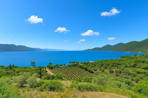 Balcony with Stunning Sea and Valley Views
A tranquil spot for coffee, reading, or relaxing any time of day.